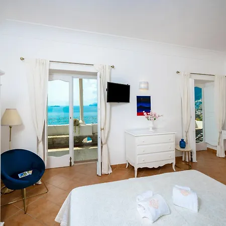 Hotel Santa Chiara 4*