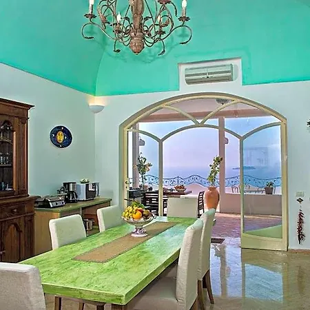 Santa Chiara 4* بوسيتانو