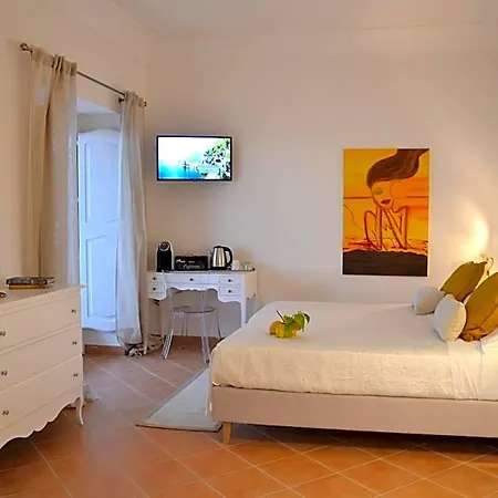 فندق Santa Chiara 4*