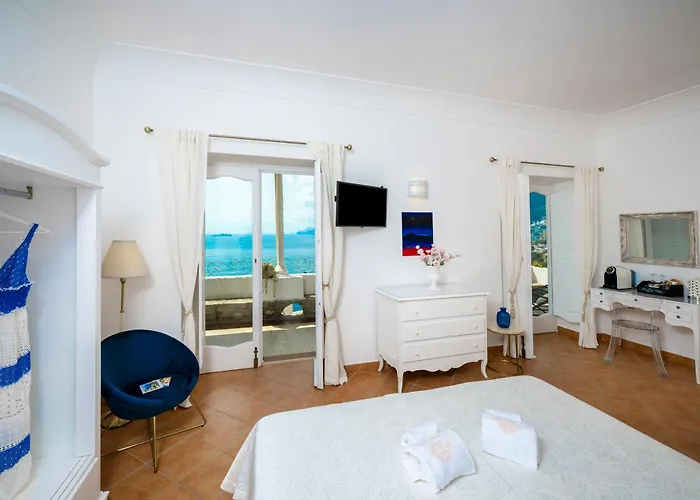 호텔 Santa Chiara 4*