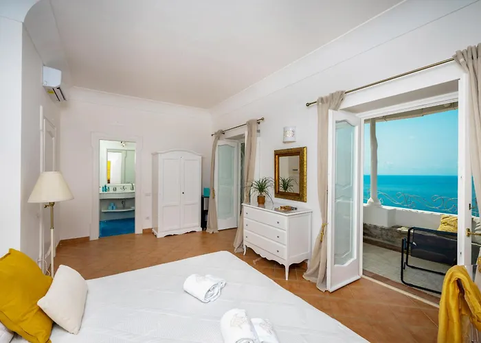 호텔 Santa Chiara 4*