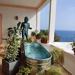 Santa Chiara بوسيتانو