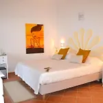 Santa Chiara 4* بوسيتانو