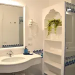 Santa Chiara بوسيتانو