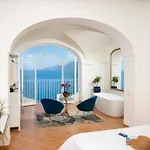 Santa Chiara 4* بوسيتانو